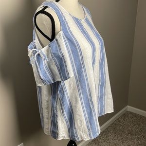 Cooper & Ella Wide Striped  Blue & White Top  Size Large